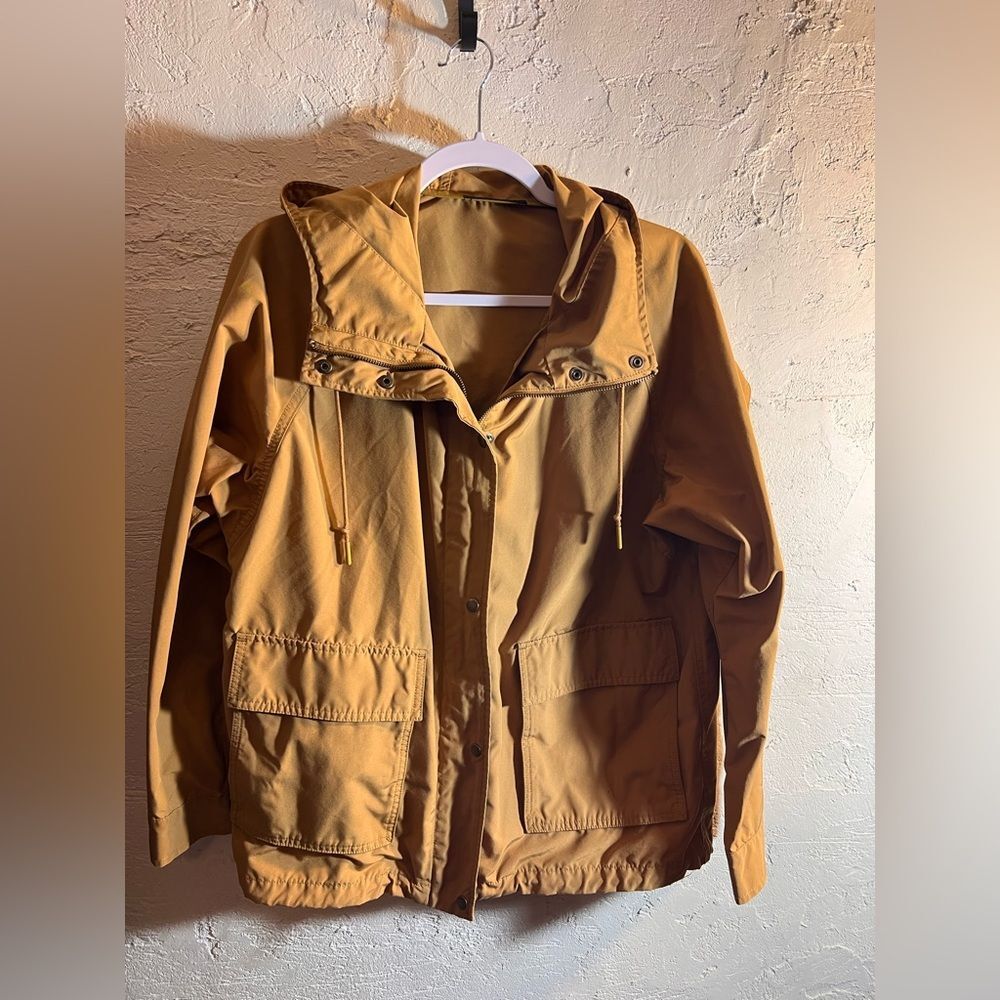 Uniqlo Tan Utility Jacket w hood, zip snaps pockets outdoor rugged lightweight